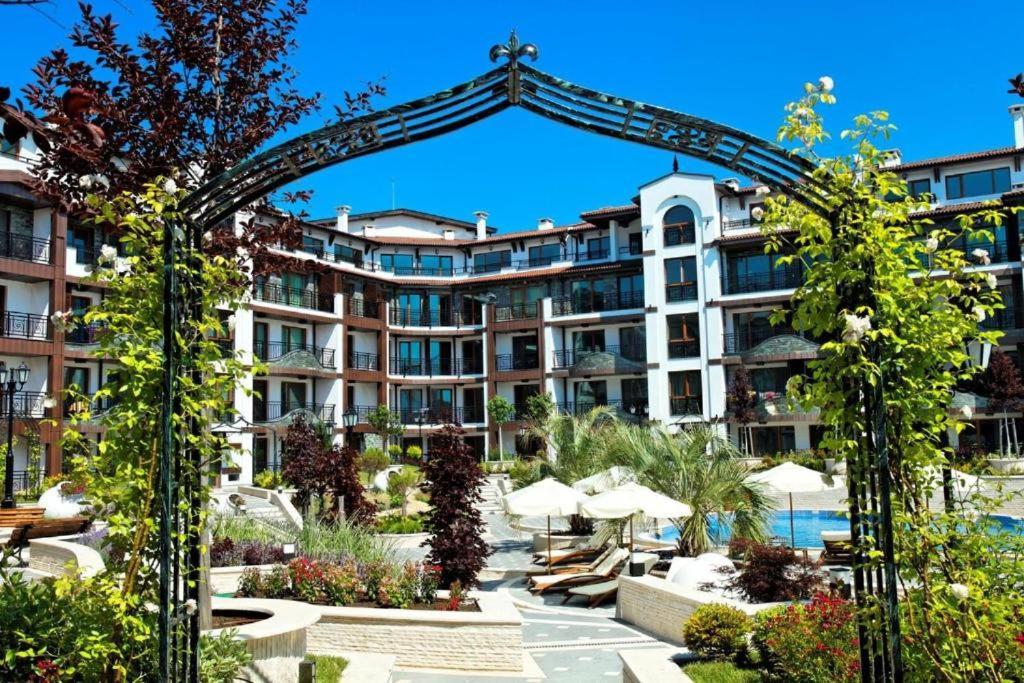 Boutique Rose Gardens Pomorie Lejlighedshotel Eksteriør billede
