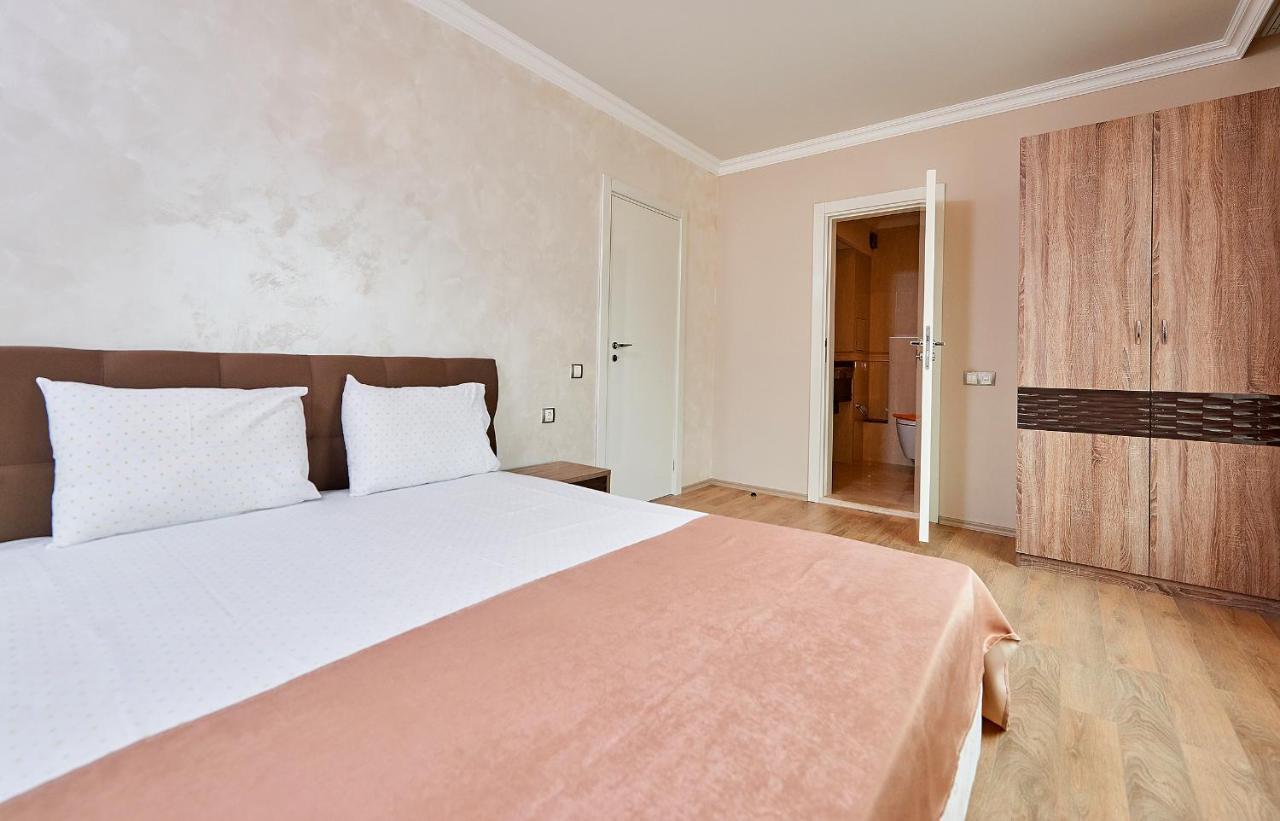 Boutique Rose Gardens Pomorie Lejlighedshotel Eksteriør billede