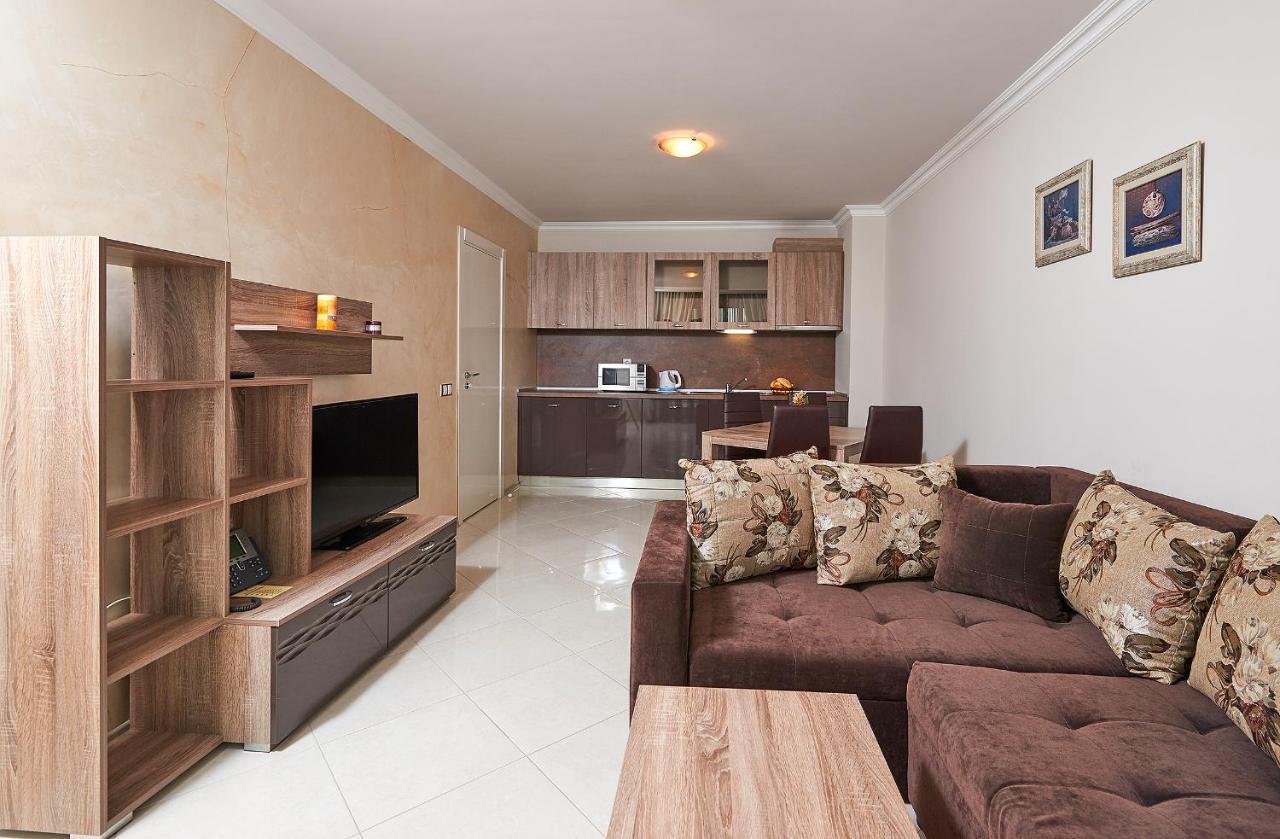 Boutique Rose Gardens Pomorie Lejlighedshotel Eksteriør billede