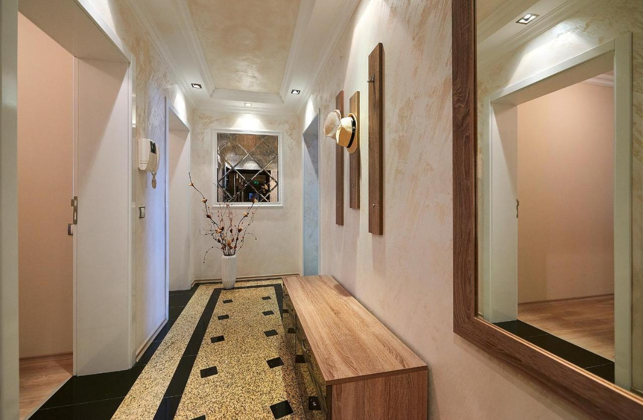 Boutique Rose Gardens Pomorie Lejlighedshotel Eksteriør billede