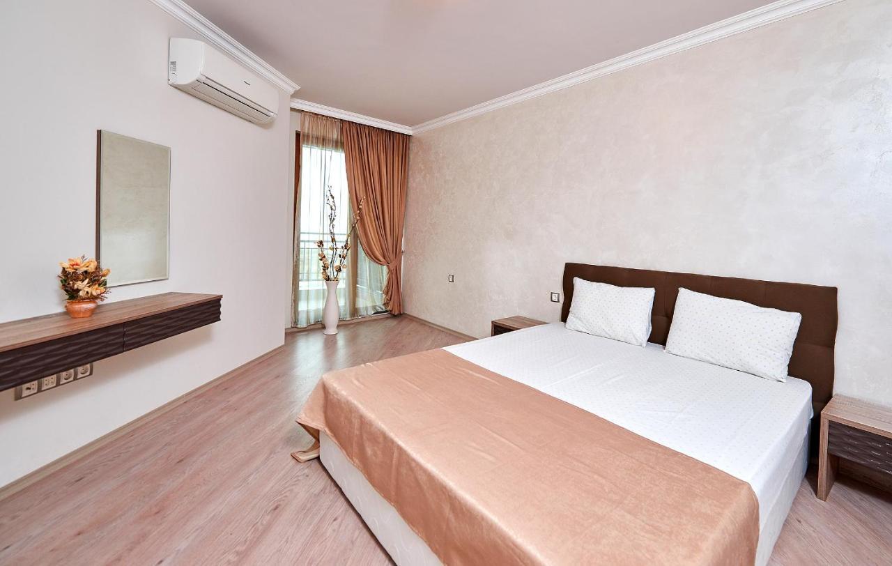 Boutique Rose Gardens Pomorie Lejlighedshotel Eksteriør billede