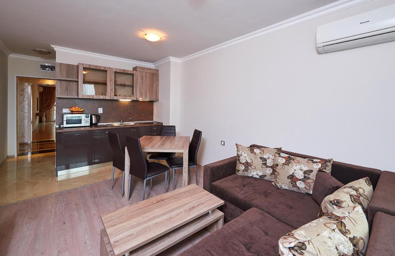 Boutique Rose Gardens Pomorie Lejlighedshotel Eksteriør billede
