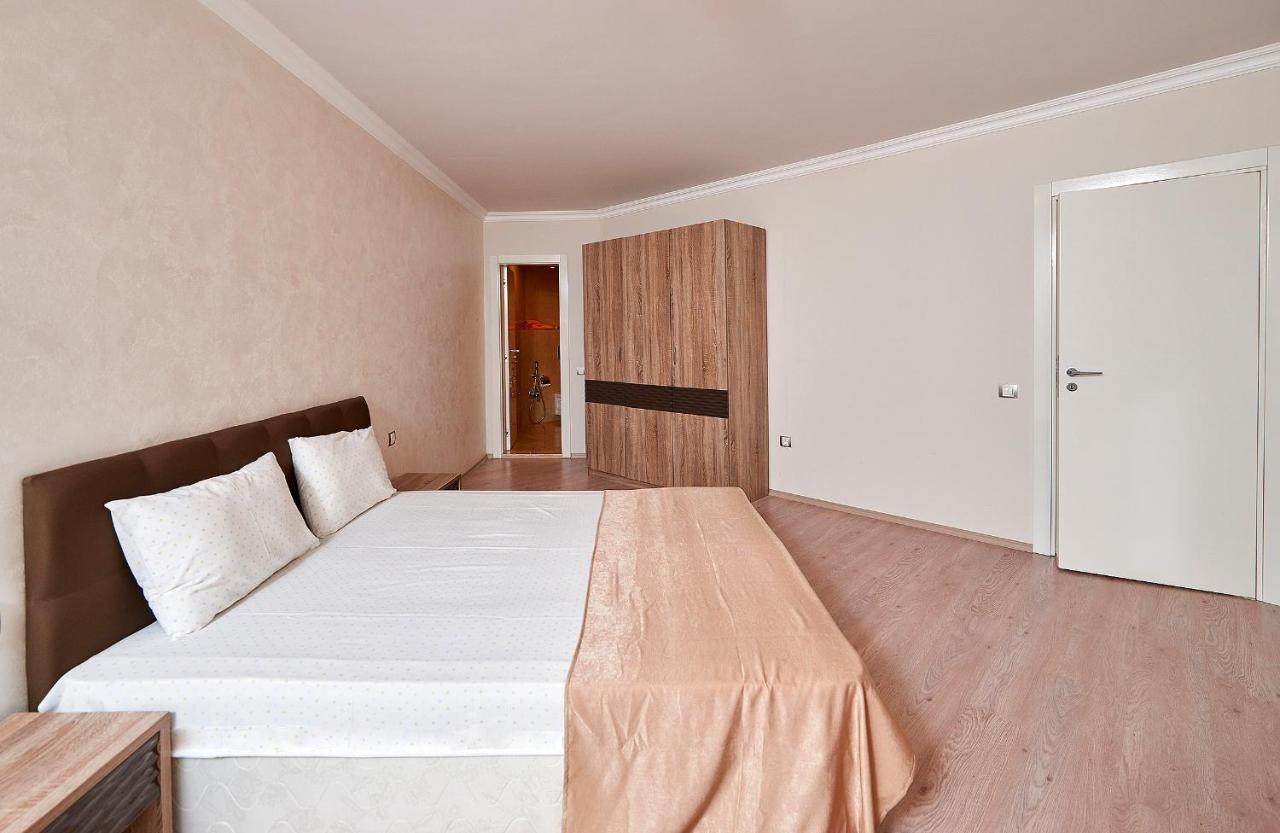 Boutique Rose Gardens Pomorie Lejlighedshotel Eksteriør billede