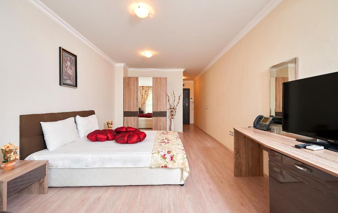Boutique Rose Gardens Pomorie Lejlighedshotel Eksteriør billede