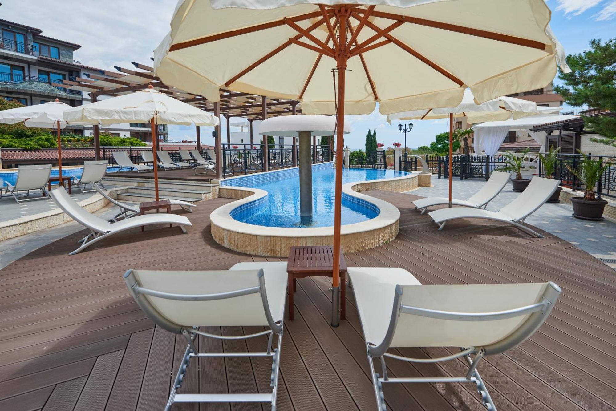 Boutique Rose Gardens Pomorie Lejlighedshotel Eksteriør billede