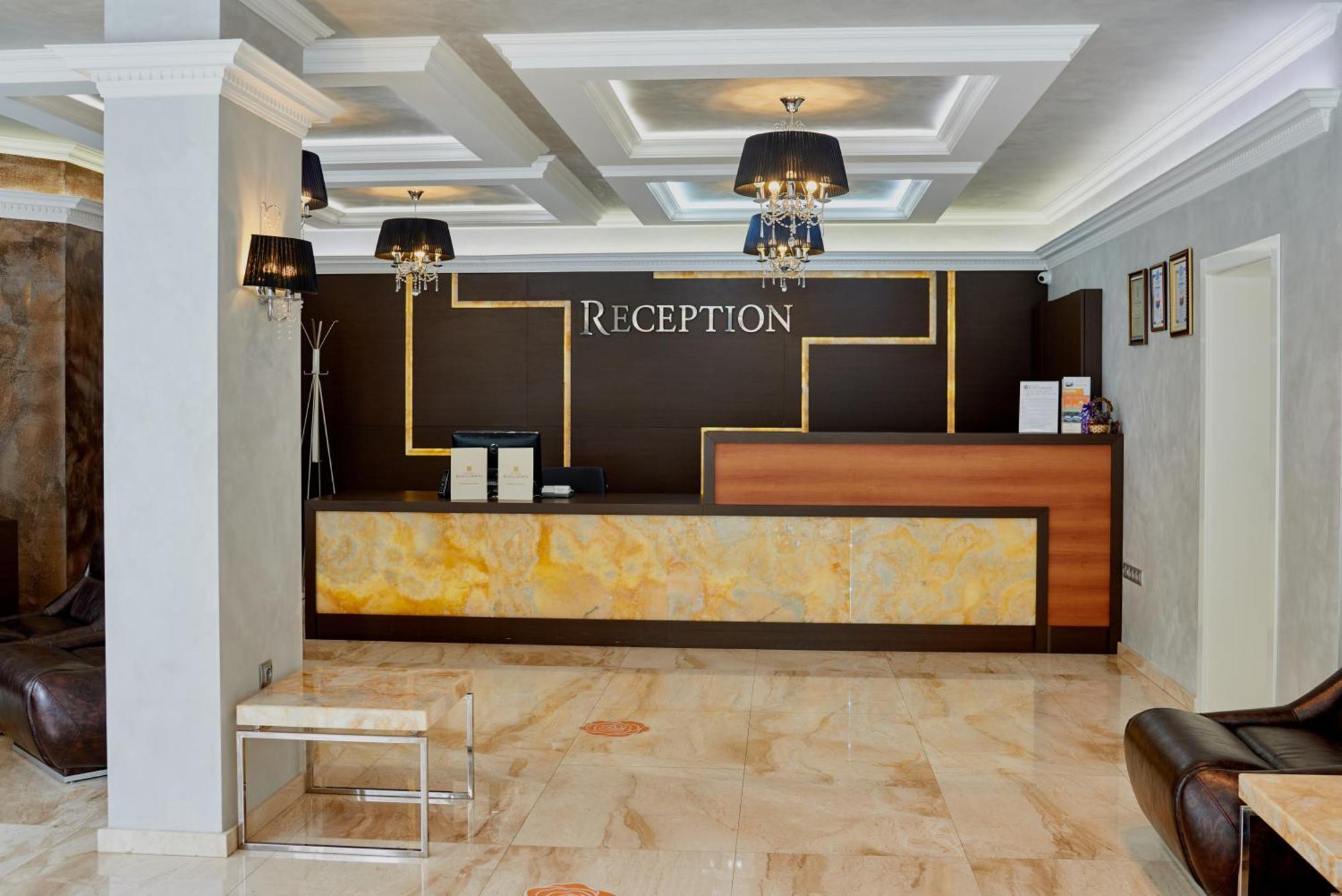 Boutique Rose Gardens Pomorie Lejlighedshotel Eksteriør billede